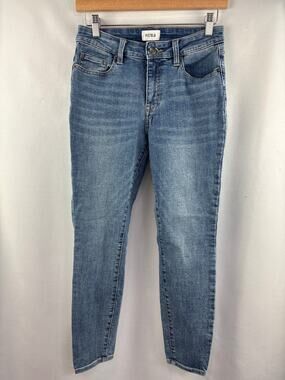 Women’s Pistola Size 28 Medium Wash Blue Skinny Jeans